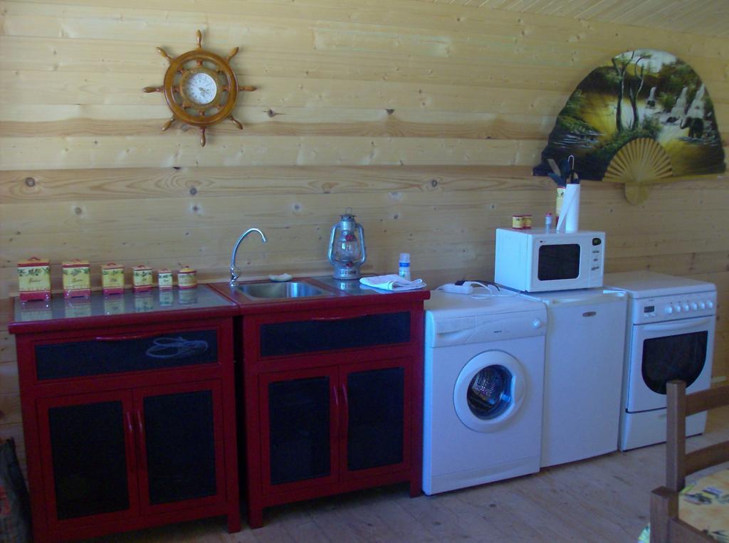 Le Chalet Des 4 Saisons Bed & Breakfast Mers-sur-Indre Exterior foto