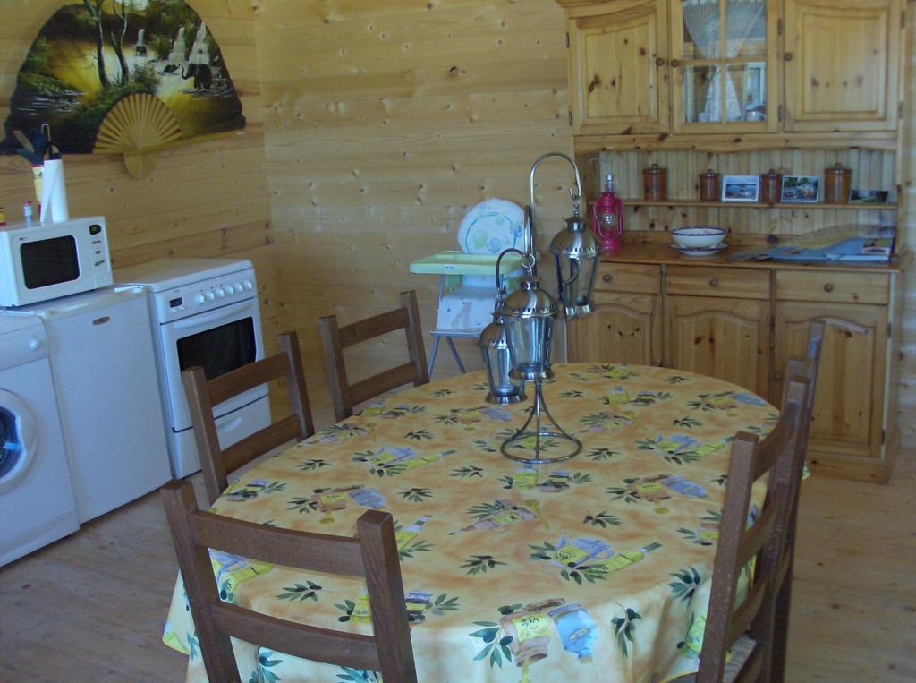 Le Chalet Des 4 Saisons Bed & Breakfast Mers-sur-Indre Exterior foto